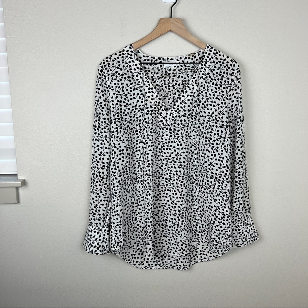 Equipment Avianna 100% Silk Tie Front Blouse - Picture 2 of 7